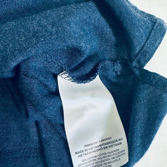 Women’s Nike Detroit Tigers Striped Sleeve Metallic Logo Baseball Tee - Picture 7 of 7